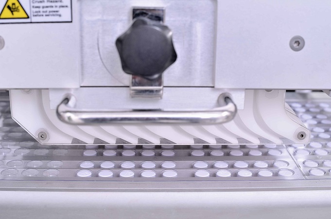 Автоматическая блистерная машина